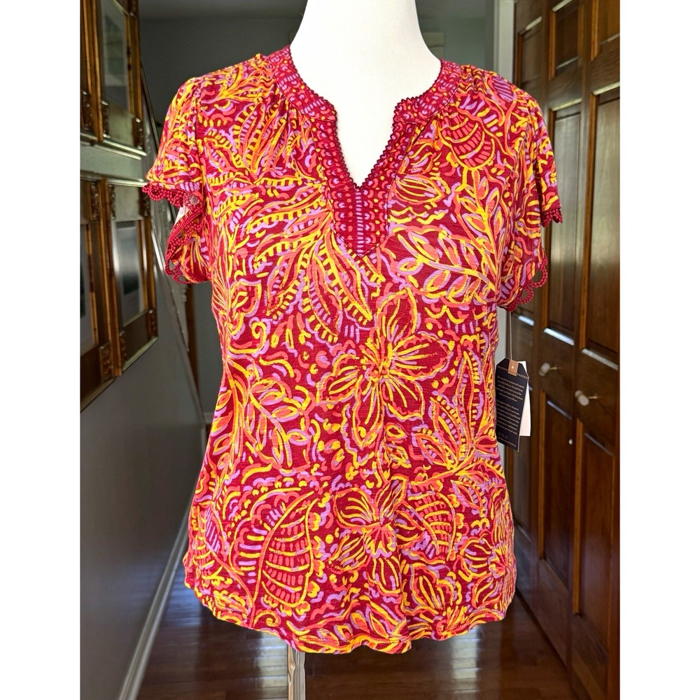 Democracy Women's Floral V-Neck Crochet Trim Flutter Sleeve Blouse L Red NWT